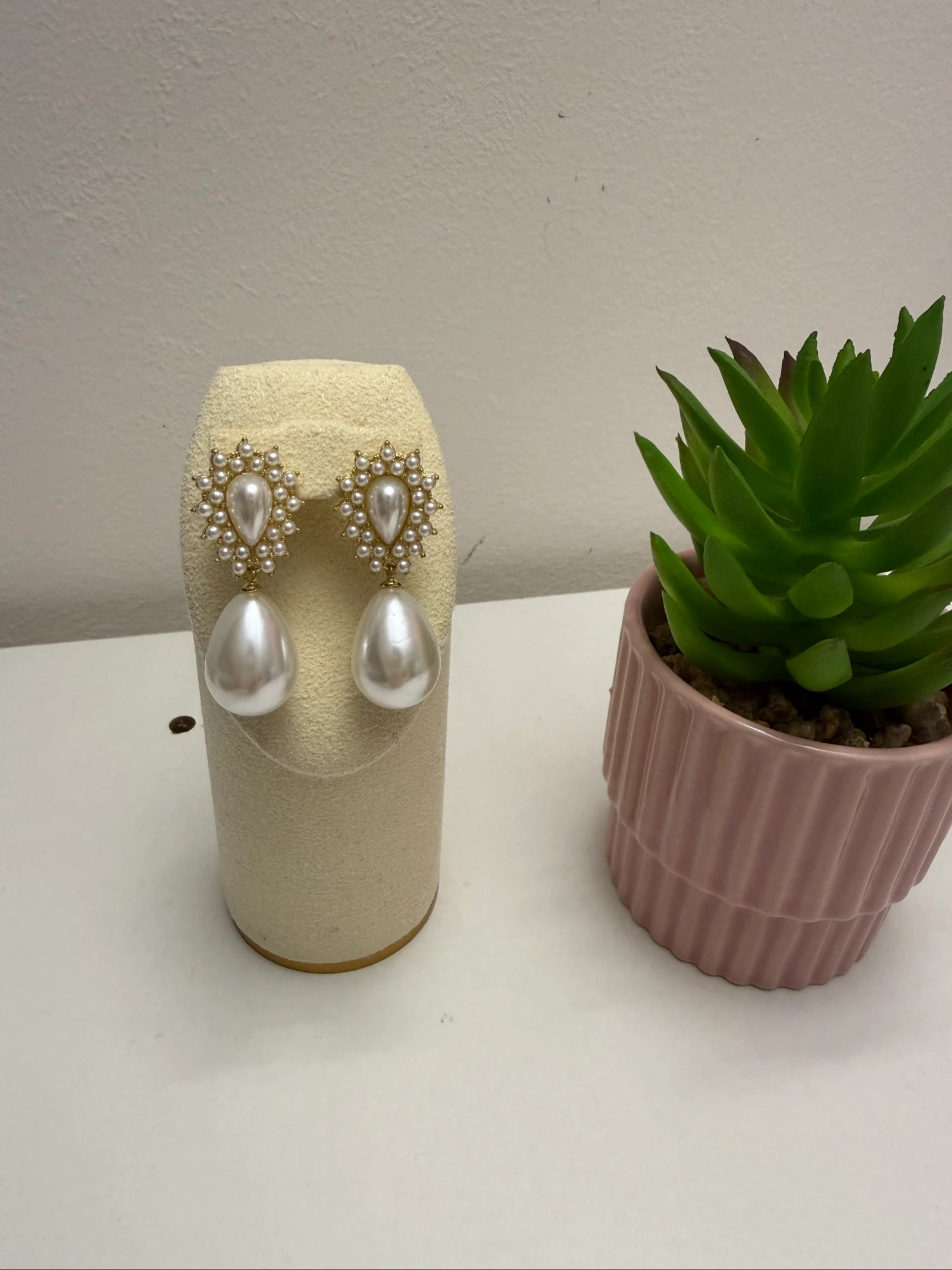 Boucle d’oreille avec petite perles